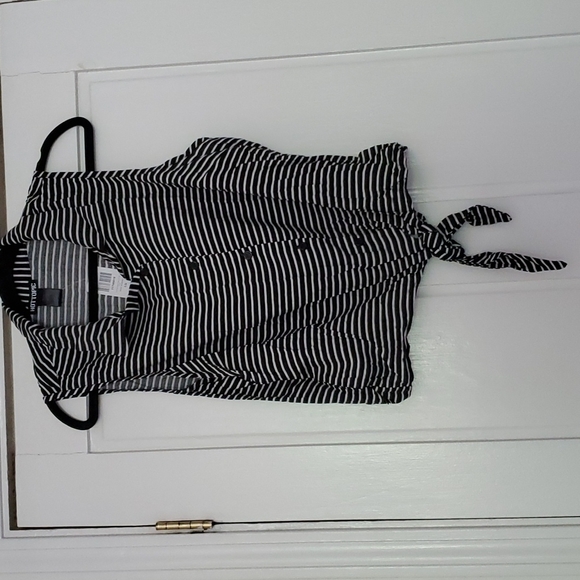 *Nwt* Hot Topic's Stripe Button Up Tie Top - Picture 4 of 16